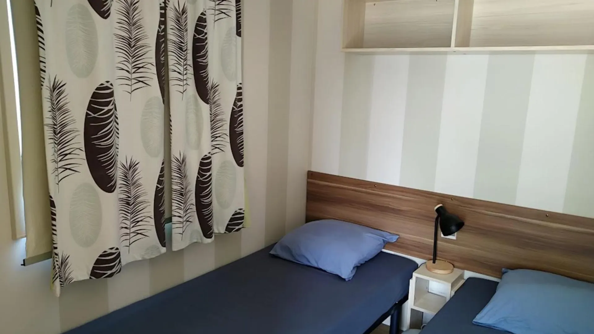 Mobil Home With Pool In דינאר